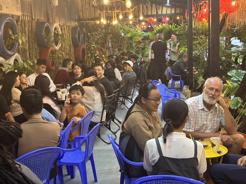 Nhà Xưa Restaurant & Coffee